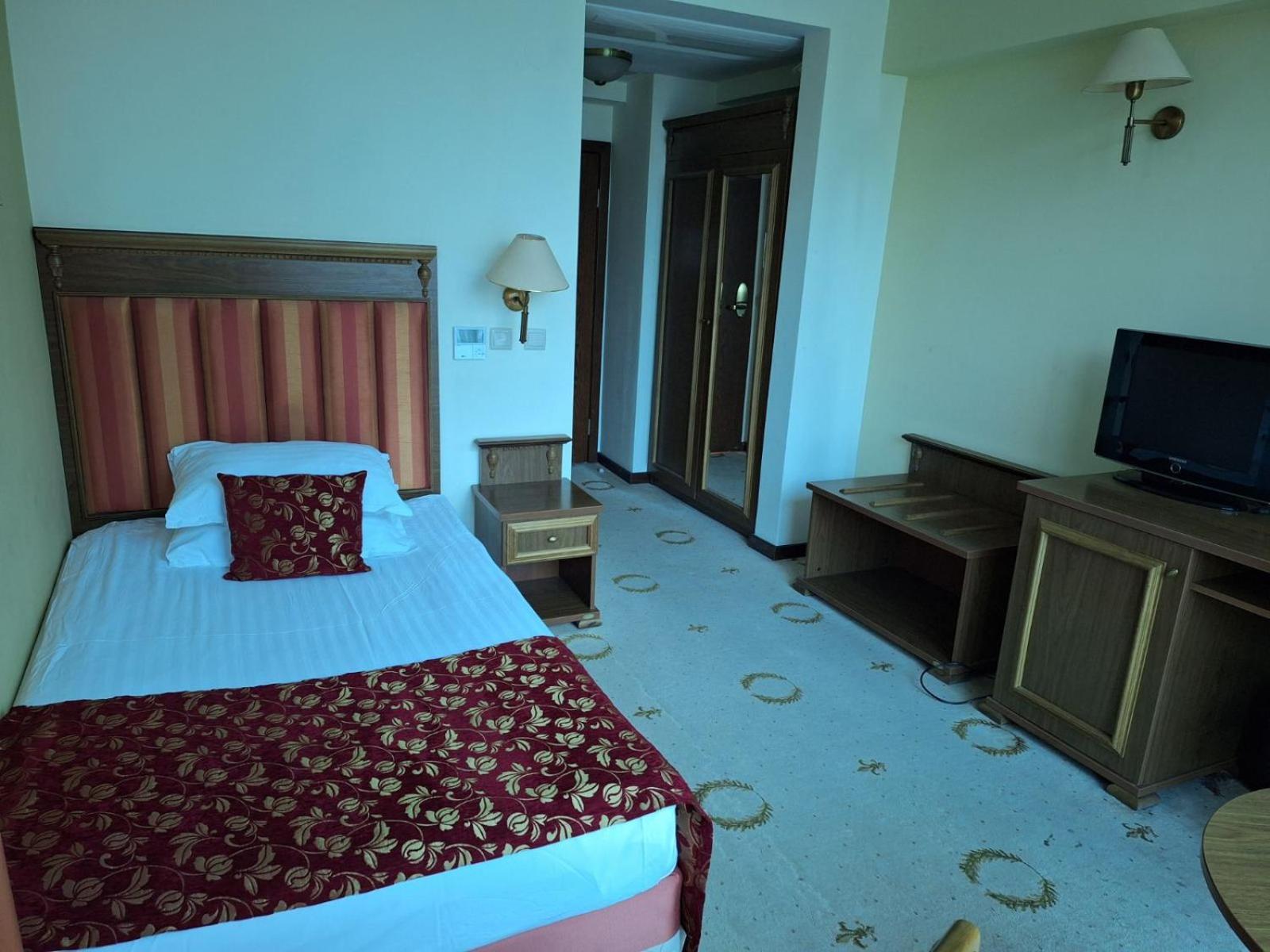 Efir Hotel Stara Zagora Ngoại thất bức ảnh